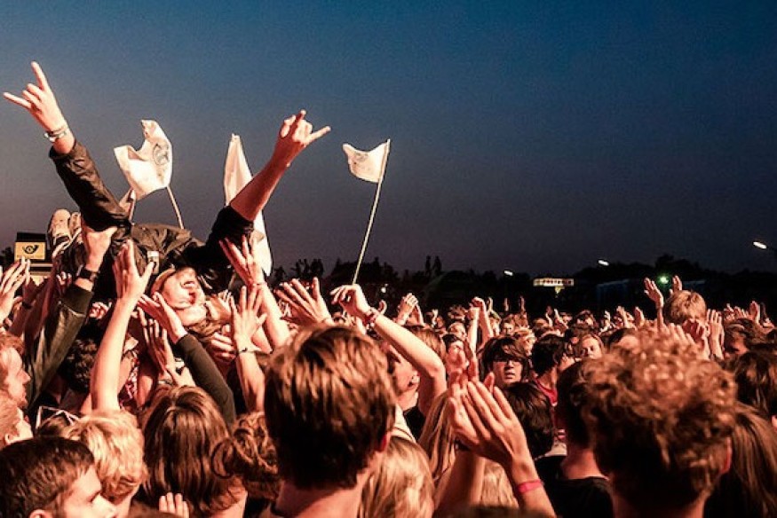 Teknival à Cornusse : des affrontements entre gendarmes et festivaliers